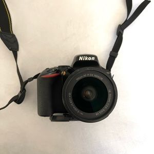 Used Nikon D5600 Camera Lens Kit Bundle with 8GB Memory Cards & Bag